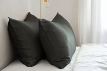 Load image into Gallery viewer, Brightr® 100% Silk 22 momme pillowcase Brightr®