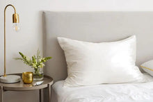Load image into Gallery viewer, Brightr® 100% Silk 22 momme pillowcase Brightr®