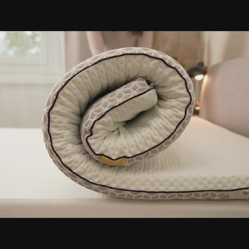 Topper_Rolled.mov__PID:ac270a84-31f7-4ae7-b69d-b588035b617b