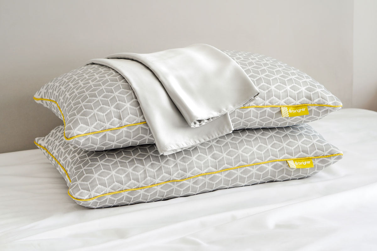 Brightr Luna pillow & Silk Pillowcase bundle