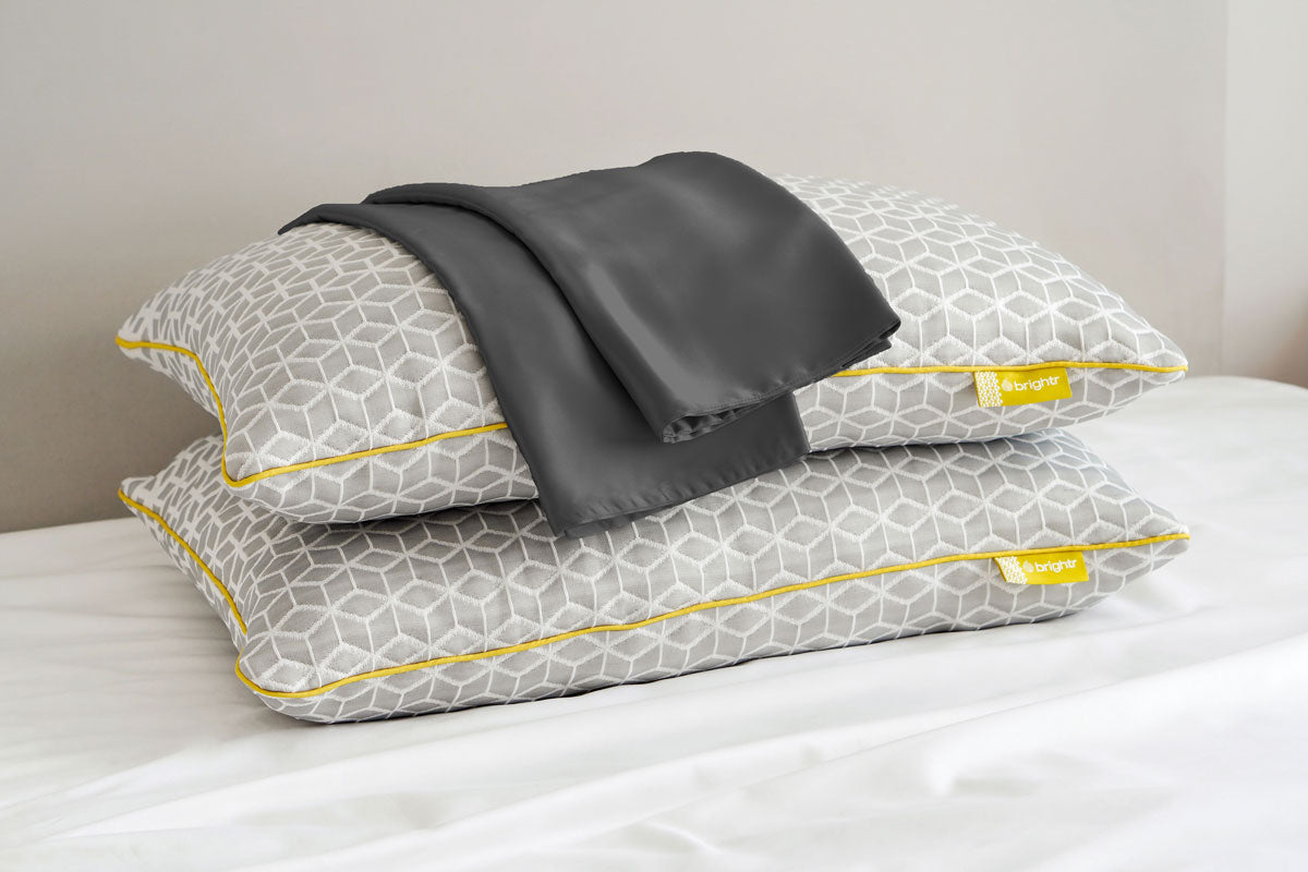 Brightr Luna pillow & Silk Pillowcase bundle