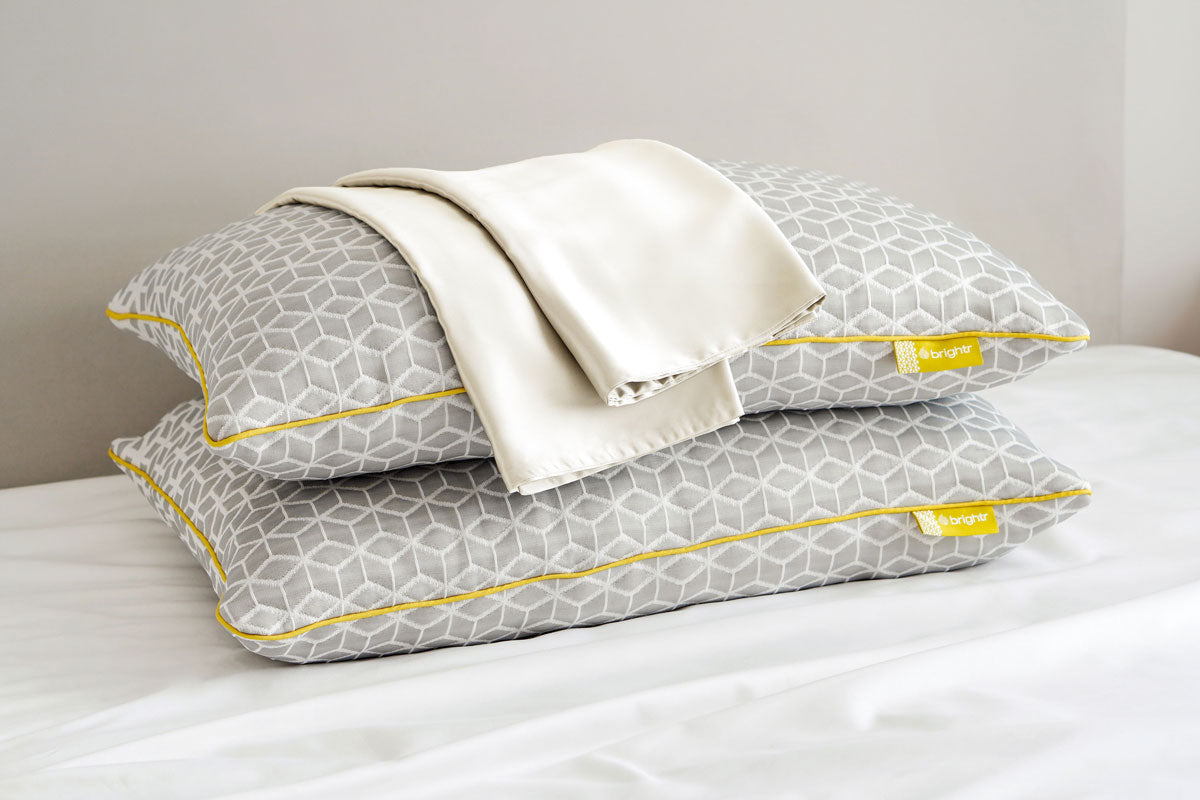 Brightr Luna pillow & Silk Pillowcase bundle