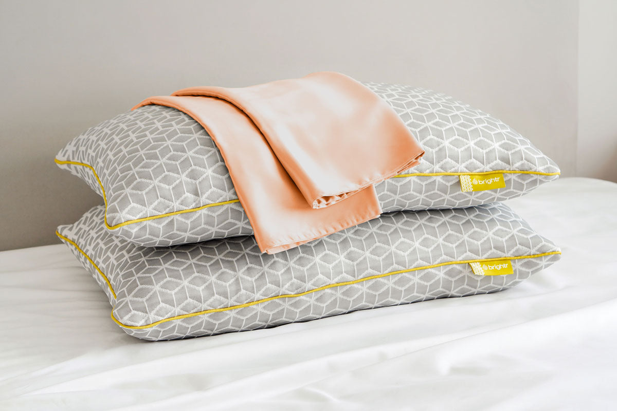 Brightr Luna pillow & Silk Pillowcase bundle